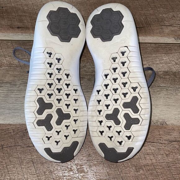 Nike Womens Free TR Gunsmoke Low Top Running Tennis Sneaker Shoes Gray White Siz - Picture 7 of 9